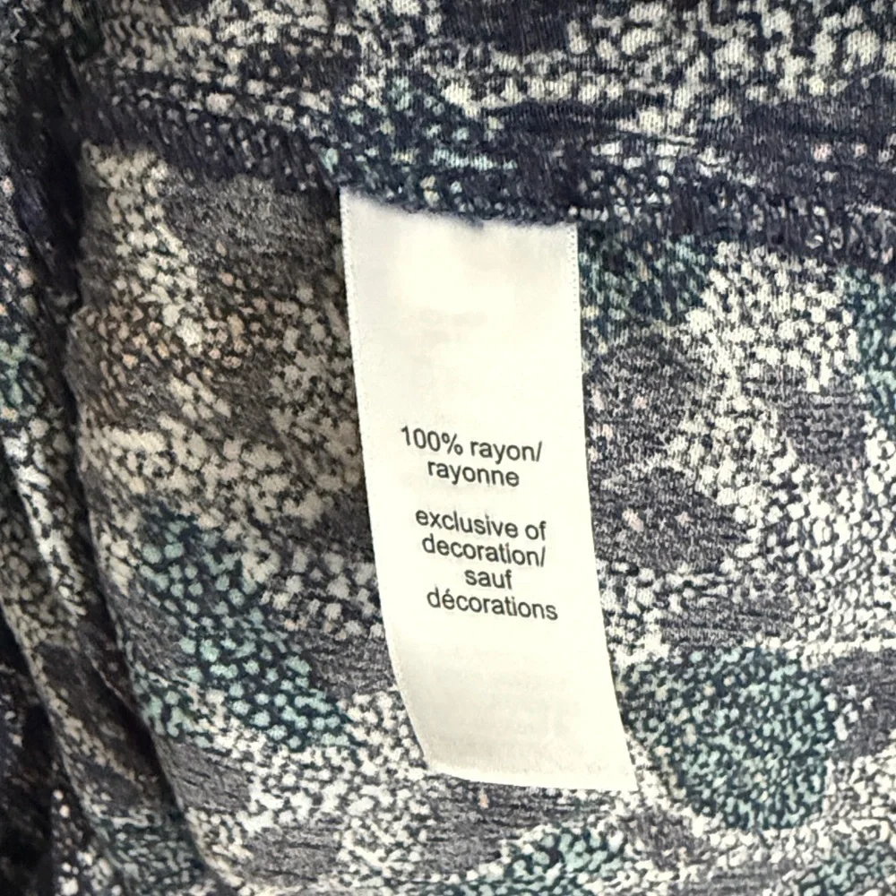 Maurices Navy and Teal Patterned Blouse - Picture 3 of 4